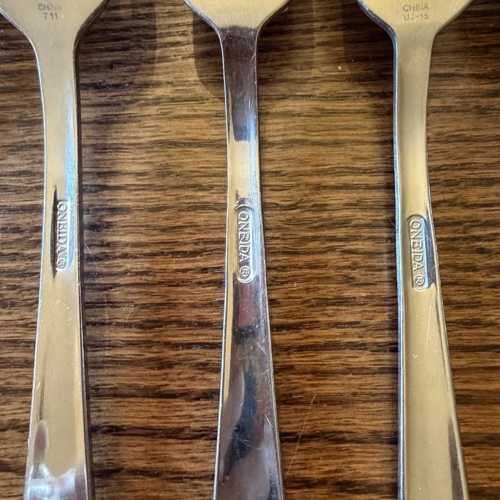 Oneida AVERY Dinner Forks Stainless Steel Flatware Pieces 18/10 Set of 5